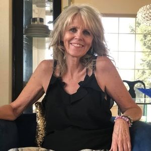 Meet your Posher, Debby